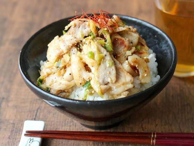 液体塩こうじでスタミナねぎ塩豚丼☀